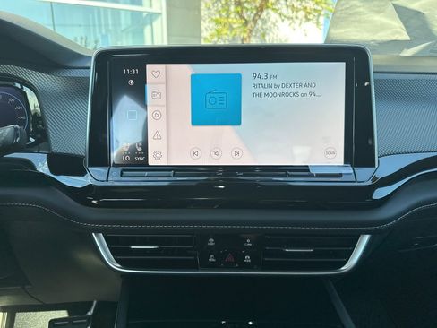 New 2026 Volkswagen Atlas Cross Sport SEL Premium R-Line image 16