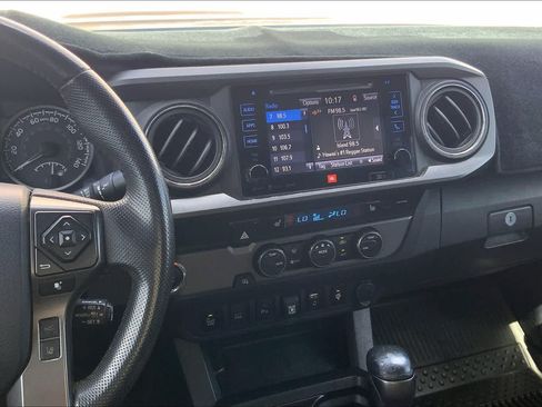 Used 2019 Toyota Tacoma 2WD Double Cab image 15