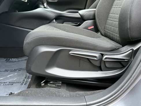 Used 2023 Honda HR-V LX image 29