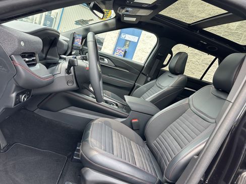 Used 2025 Ford Explorer ST-Line w/ Premium Package AWD/4WD image 10