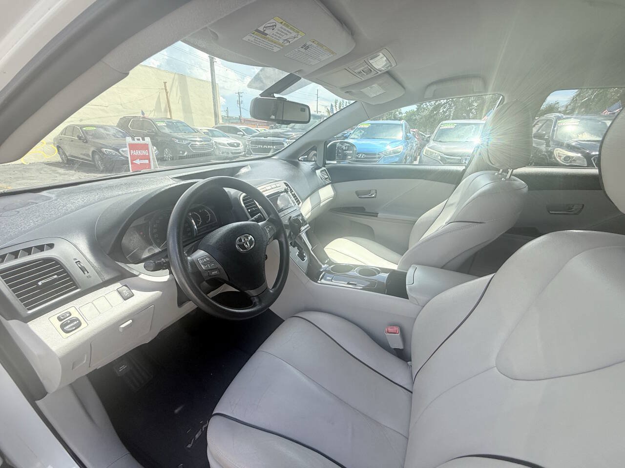Used 2010 Toyota Venza FWD image 11