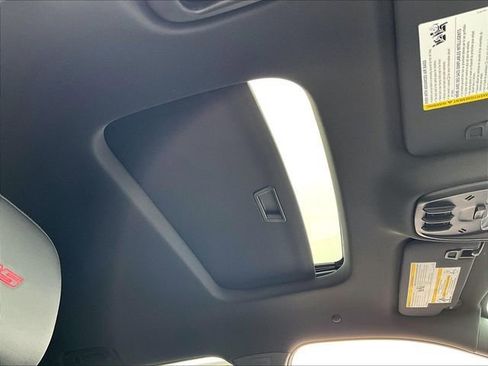 New 2026 Chevrolet Trax RS w/ Sunroof Package FWD image 26