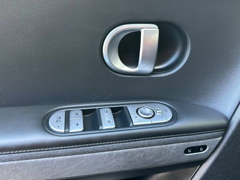 Used 2023 Hyundai Ioniq 5 Limited RWD image 13