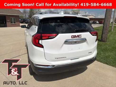 Used 2021 GMC Terrain SLT image 3