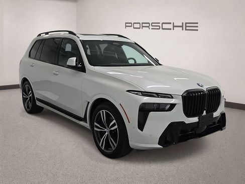 Used 2026 BMW X7 xDrive40i AWD/4WD image 8