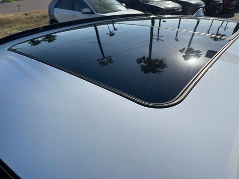 Used 2023 Genesis GV70 2.5T w/ Sport Prestige Package image 3