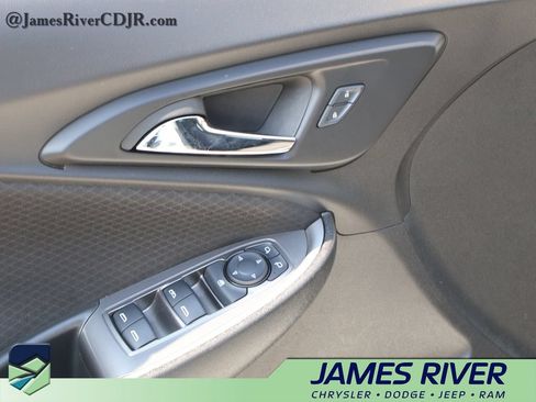 Used 2024 Chevrolet Malibu LT FWD image 21
