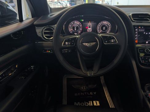 New 2026 Bentley Bentayga AWD/4WD image 7