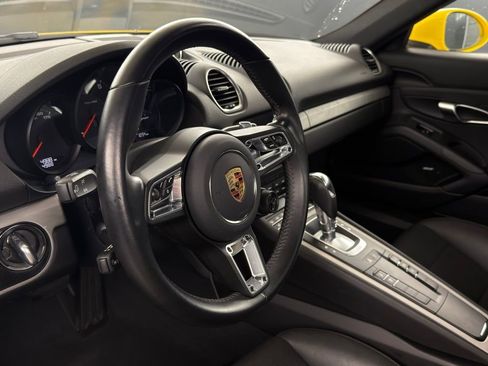 Certified 2025 Porsche 718 Cayman RWD image 4