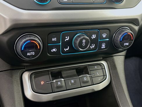 Used 2023 GMC Acadia SLE w/ Driver Convenience Package image 24