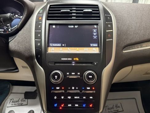 Used 2017 Lincoln MKC Reserve w/ Lincoln MKC Climate Package image 11