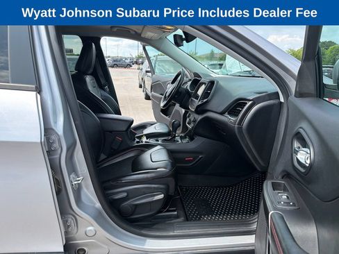 Used 2020 Jeep Cherokee Trailhawk w/ Cold Weather Group AWD/4WD image 45