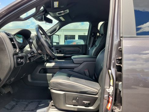 Used 2025 RAM 2500 Limited AWD/4WD image 20