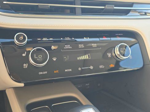 Certified 2026 INFINITI QX60 Luxe w/ Cargo Package FWD image 20