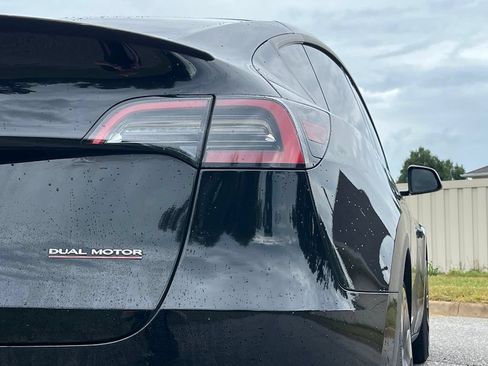 Used 2022 Tesla Model Y Performance AWD/4WD image 12