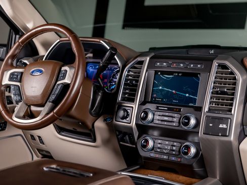 Used 2019 Ford F450 Limited image 39