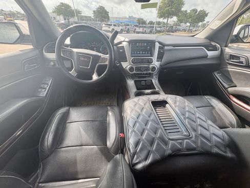 Used 2017 GMC Yukon SLT RWD image 11