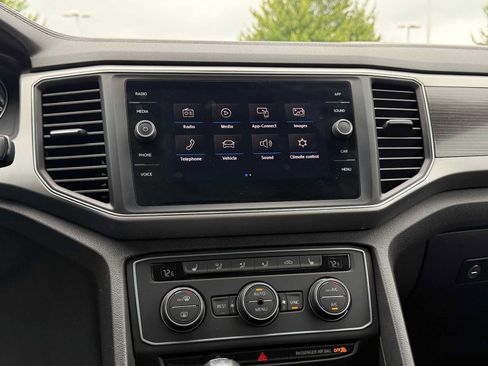 Used 2019 Volkswagen Atlas SE w/ Towing Package AWD/4WD image 27