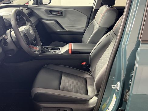 Used 2026 Toyota RAV4 FWD image 14