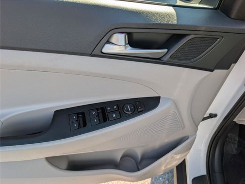 Used 2020 Hyundai Tucson Value AWD/4WD image 18