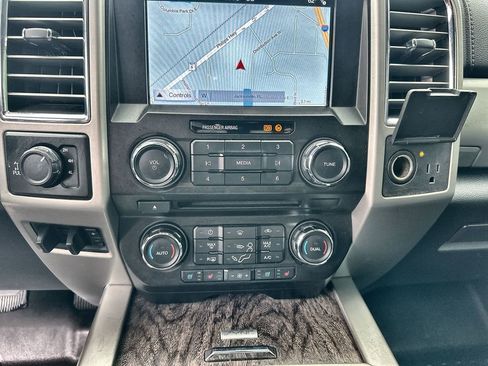 Used 2017 Ford F250 Lariat w/ Lariat Value Package AWD/4WD image 34