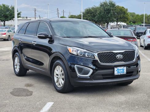 Used 2018 Kia Sorento L FWD image 3