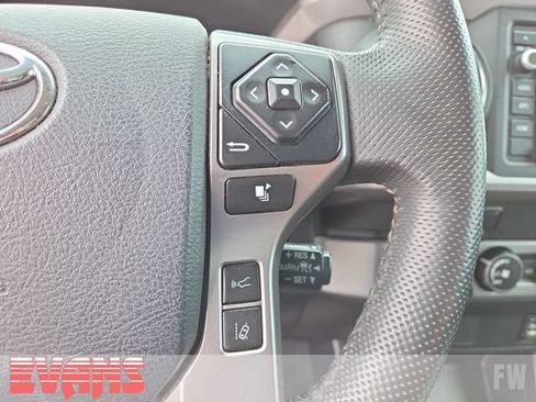 Used 2019 Toyota Tacoma SR5 AWD/4WD image 14