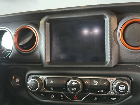 Used 2020 Jeep Gladiator Mojave AWD/4WD image 30
