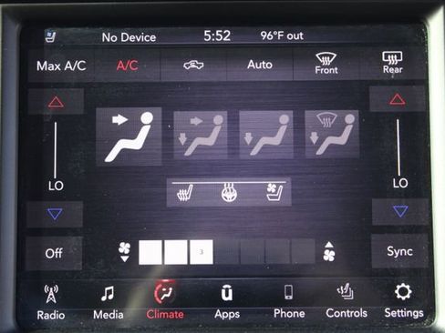 Used 2019 RAM 1500 Laramie AWD/4WD image 30