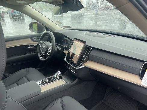 New 2026 Volvo XC90 B6 Plus w/ Protection Package Premier AWD/4WD image 39