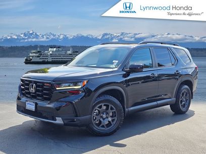 Certified 2025 Honda Pilot TrailSport