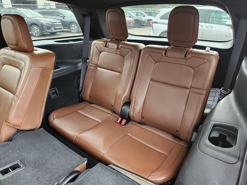Used 2020 Lincoln Aviator Reserve w/ Equipment Group 201A AWD/4WD image 13