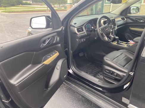 Used 2017 GMC Acadia Denali w/ Technology Package image 9