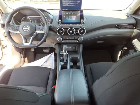 Used 2025 Nissan Sentra SV FWD image 15