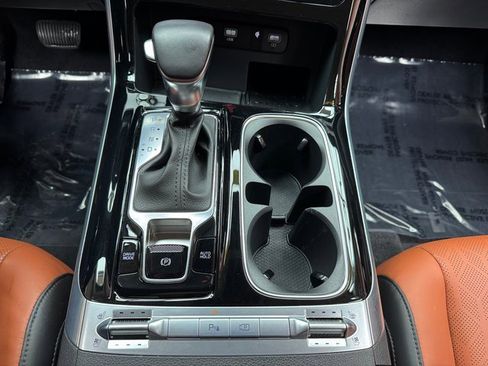 Used 2024 Kia Carnival SX image 20