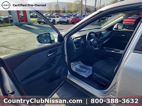 Certified 2022 Nissan Rogue SV AWD/4WD image 10