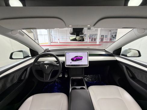 Used 2025 Tesla Model Y Long Range image 23