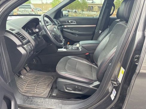 Used 2019 Ford Explorer XLT w/ Equipment Group 202A image 10