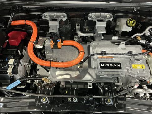 Used 2023 Nissan Ariya FWD image 33