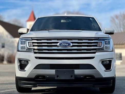 Used 2020 Ford Expedition Limited image 2