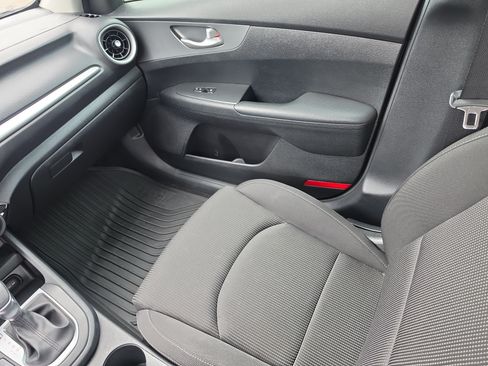 Used 2019 Kia Forte LXS FWD image 15