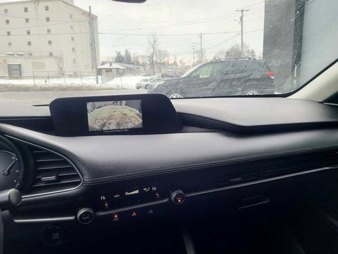 Used 2023 MAZDA MAZDA3 s image 27