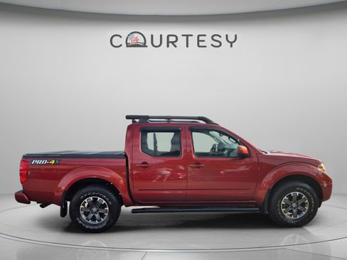 Used 2014 Nissan Frontier PRO-4X w/ Pro-4x Luxury Package AWD/4WD image 8
