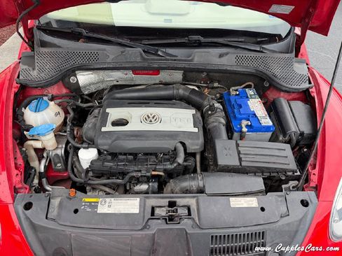 Used 2013 Volkswagen Beetle 2.0T image 22