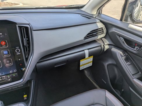 Used 2024 Subaru Crosstrek 2.5i Limited w/ Popular Package #3A image 17