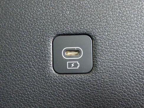 Certified 2024 Kia Telluride EX w/ EX Captain's Chair Package image 15