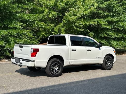 Used 2024 Nissan Titan SV w/ Accessory Utility Package AWD/4WD image 5