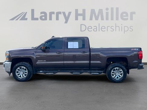 Used 2016 Chevrolet Silverado 2500 LT w/ LT Convenience Package AWD/4WD image 2