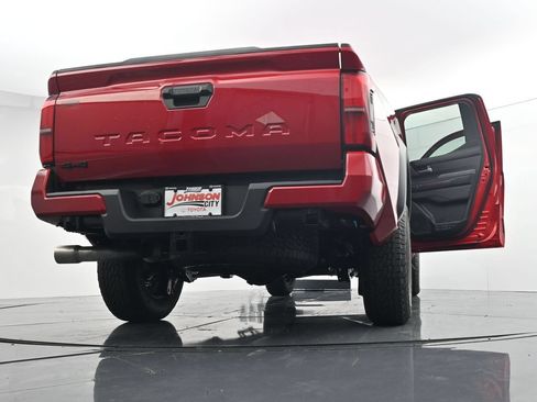 Used 2026 Toyota Tacoma TRD Off-Road AWD/4WD image 47