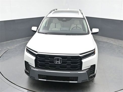 New 2026 Honda Pilot Touring image 14